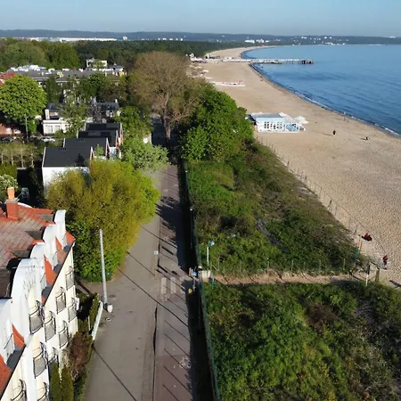 アパート Plaza 47 *