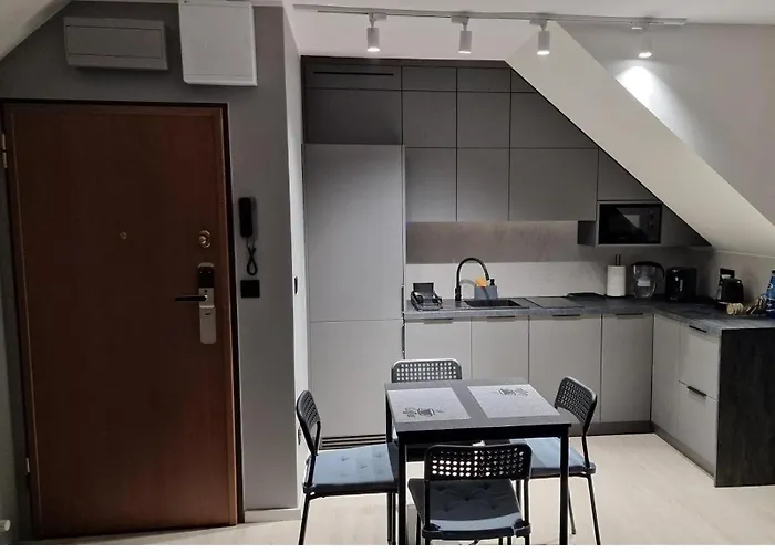 Apartment Plaza 47 *